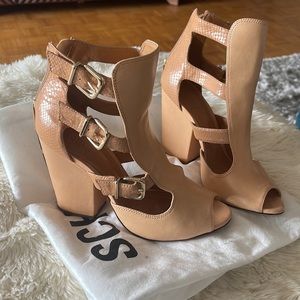 SCHUTZ Atanado soft heeled sandal